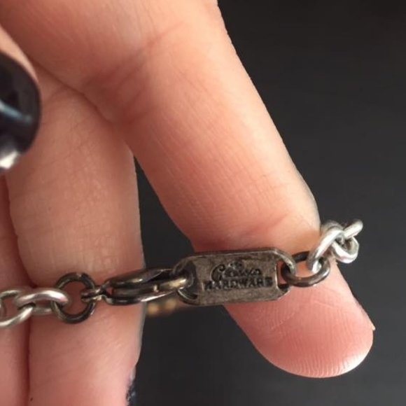 Classic Hardware Key & Key hole Necklace - Picture 9 of 9